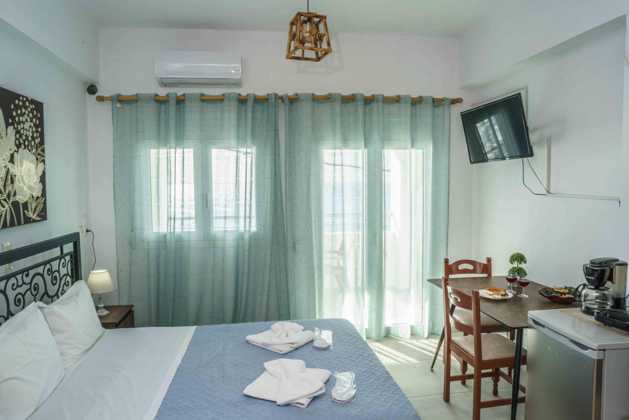 Ioannis Rooms Δωμάτια Με Θεα Στη Θαλασσα Paránimfoi Eksteriør bilde